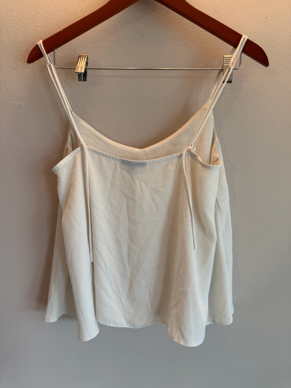 Topshop White V-Neck Spaghetti Strap Camisole Tank Top US 6 - Picture 4 of 4